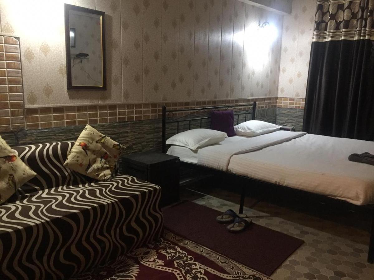 Hotel O Hya'S Homestay Dehradun Exteriör bild