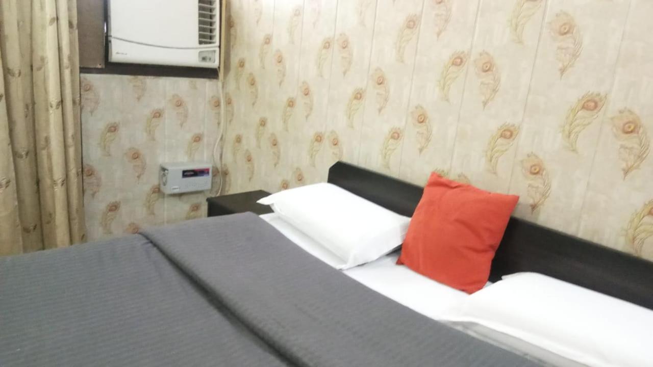 Hotel O Hya'S Homestay Dehradun Exteriör bild