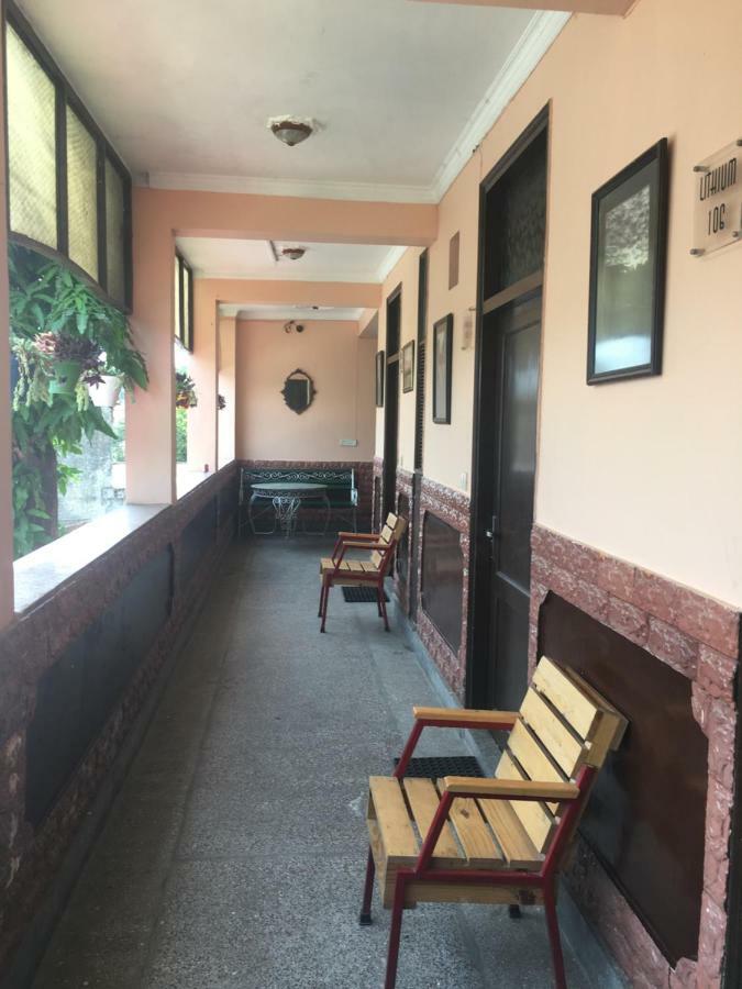 Hotel O Hya'S Homestay Dehradun Exteriör bild