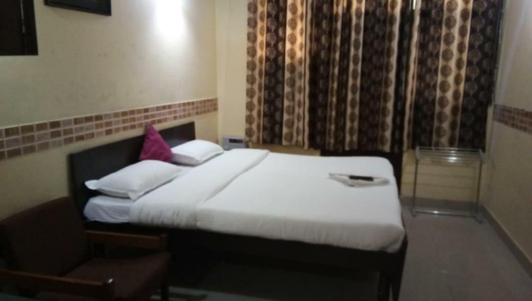 Hotel O Hya'S Homestay Dehradun Exteriör bild